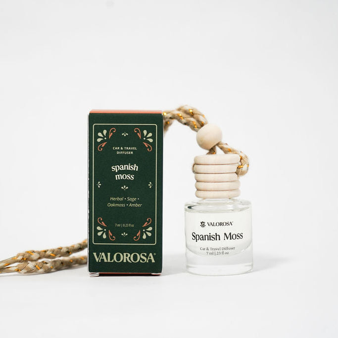 Valorosa Spanish Moss product with packaging on a white background